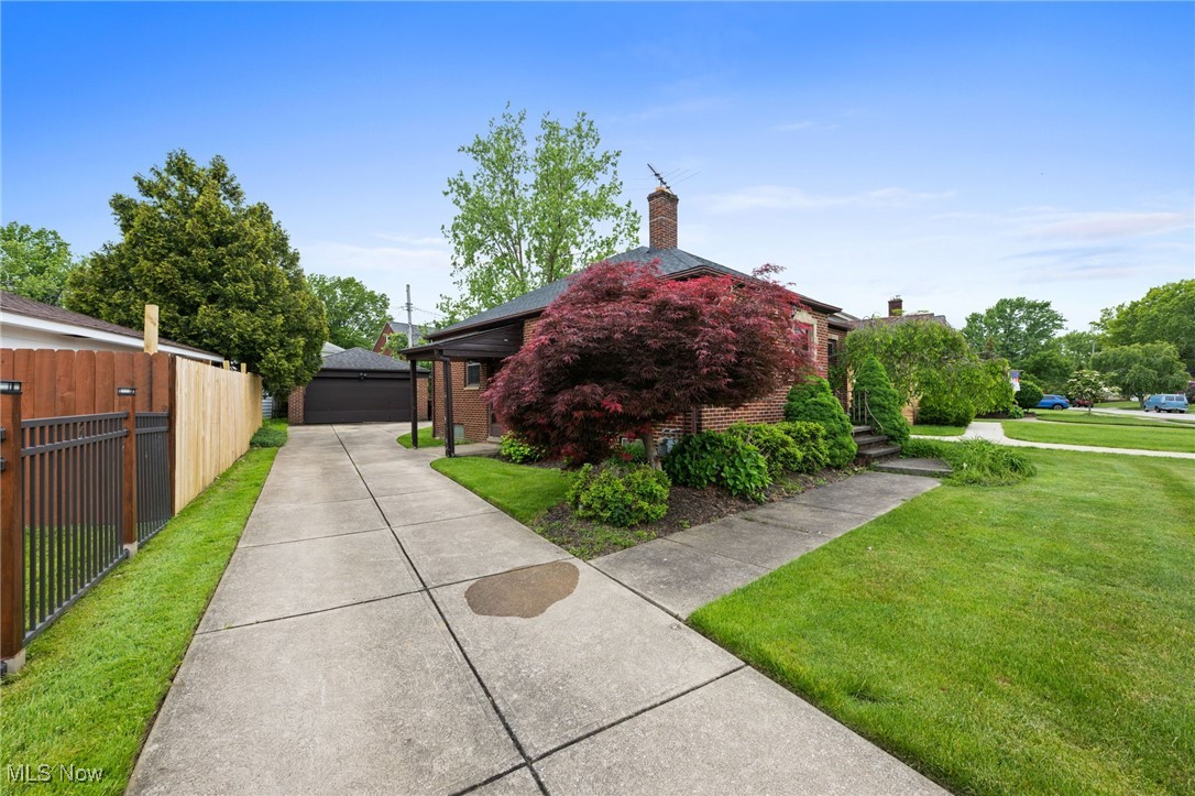 7801 Manorford Drive, Parma, Ohio image 23