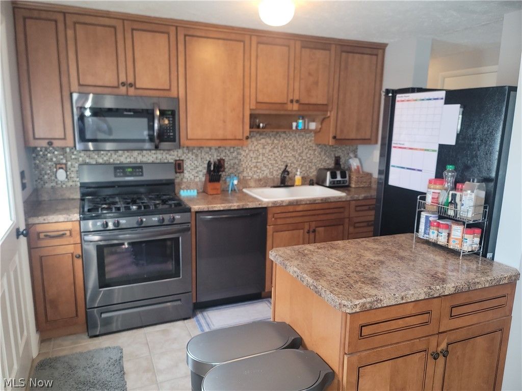 Photo of 6505 Hudson Avenue, Mentor, OH 44060 (MLS # 5187263)