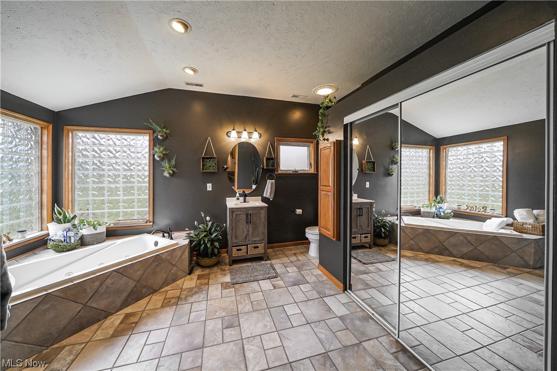 Briar Root Manor - Residential