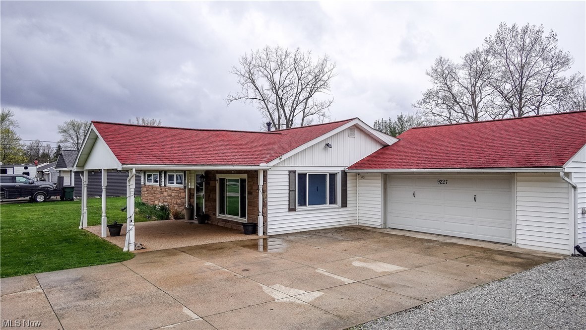 Briar Root Manor - Residential