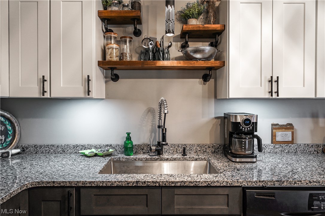 Briar Root Manor - Residential