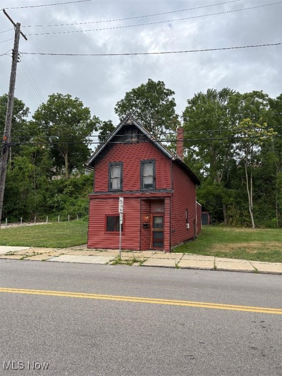 Historic Ashtabula Harbor! Here is your canvas make all your dreams come true. This owner was told that this was originally a popular shoe store during its prime. The downstairs was the shoe store and the owner lived upstairs. This property consists of two lots in the heart of Ashtabula Harbor on Bridge Street.