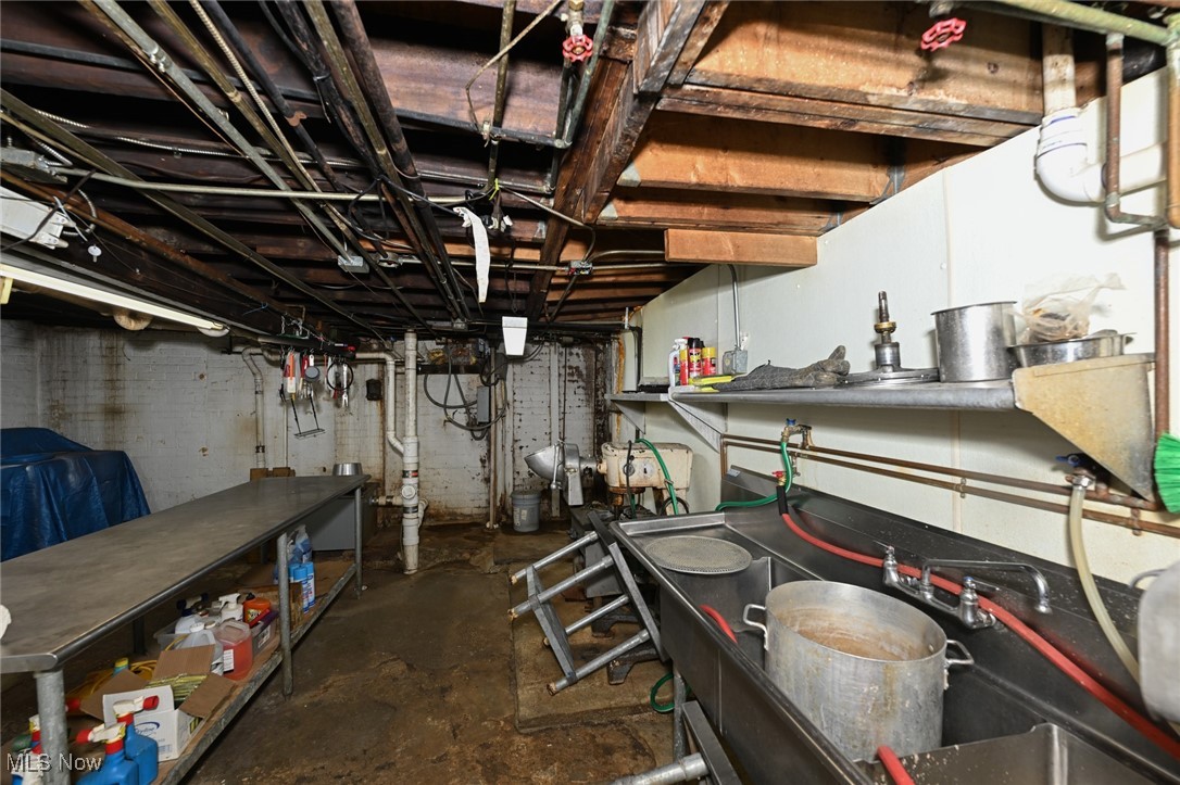 Ranney & Herricks Allotment - Commercial Sale