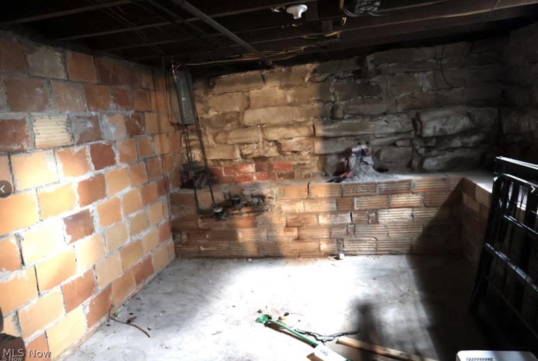 Wallace Jones & Roots Add - Residential Income