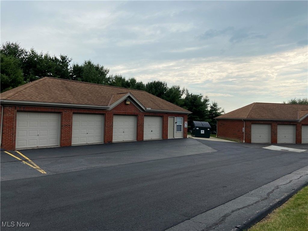 Photo of 1390 Reimer Road #C, Wadsworth, OH 44281 (MLS # 5182348)