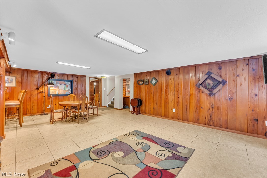 Hilton Ave Sub/R Wieses - Residential