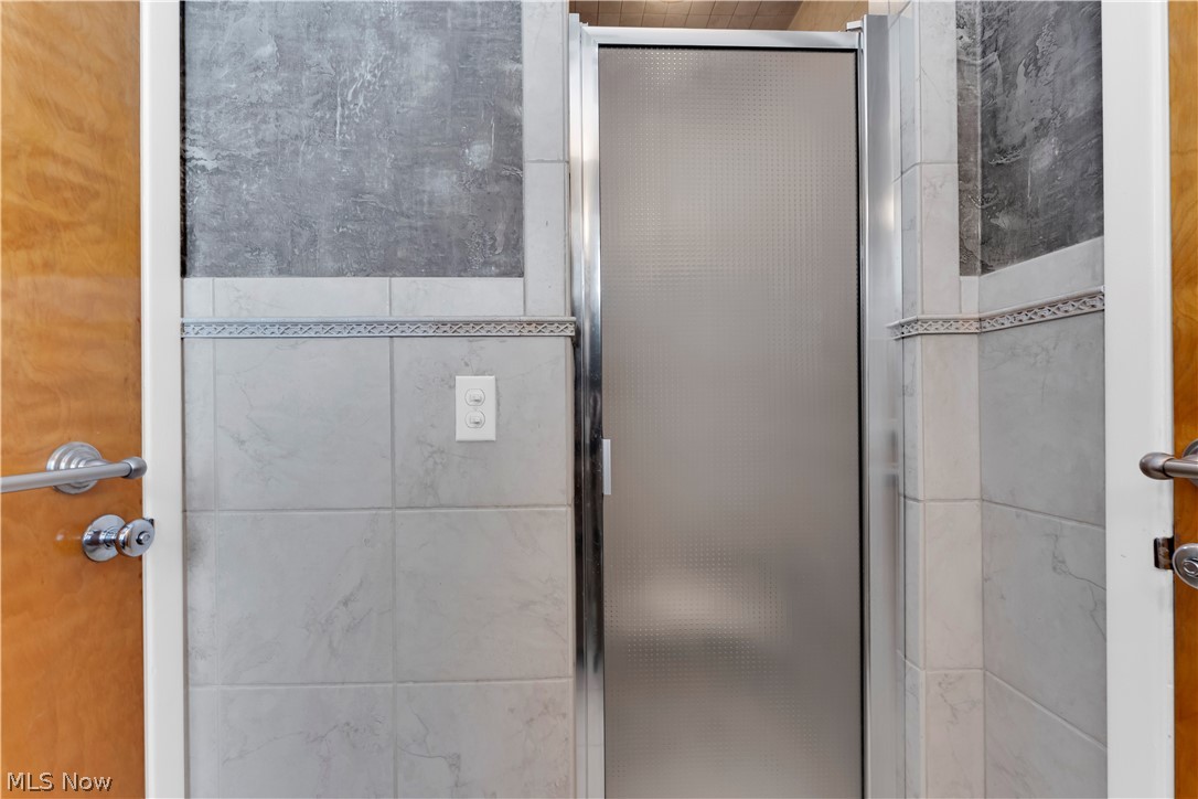 Hilton Ave Sub/R Wieses - Residential