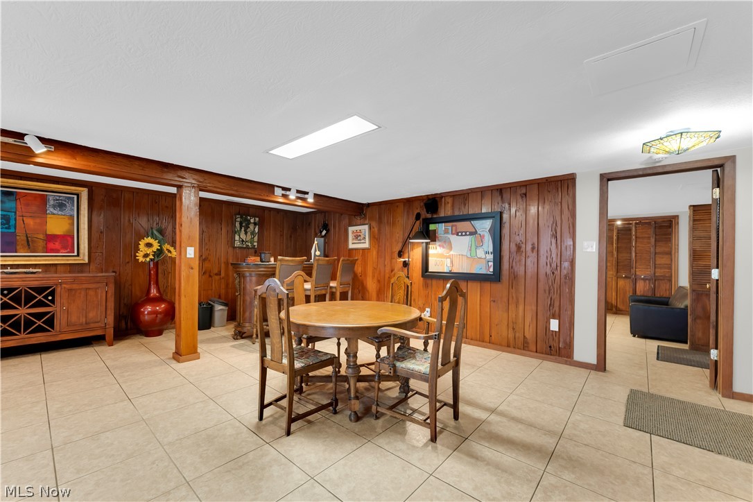 Hilton Ave Sub/R Wieses - Residential