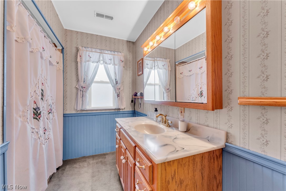 Hilton Ave Sub/R Wieses - Residential