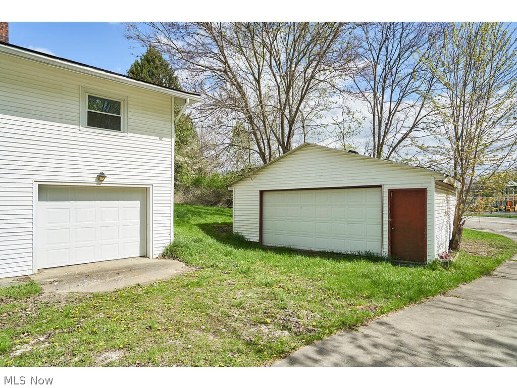 Crestwood - Residential