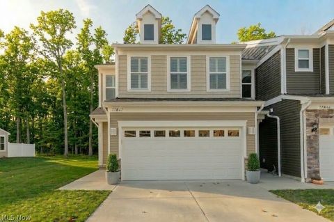Townhouse For Sale - 27842 Birchwood Court<br/> Cuyahoga County, Westlake, OH 44145