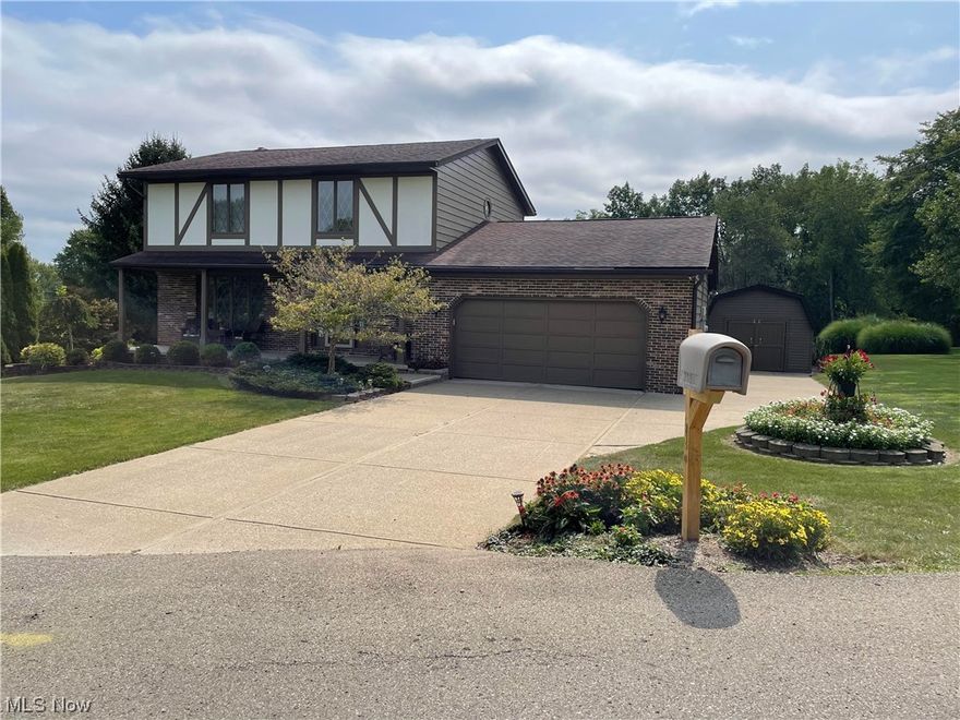 Introducing this very well-maintained 4 bed, 2.5 bath home nestled over an acre! With an In-ground pool and pool house, complete with a deck and awning, you will enjoy endless outdoor leisure and entertainment options. The spacious living room and kitchen provide an inviting open concept living space, perfect for gatherings and daily living. Upstairs includes all beds and full bath. Lower level offers a full walkout basement complete with laundry, full bath and built ins.
New Gas Heat installed in 2021. Garage floor and front porch floor coated in 3G Concrete coating in 2022. 
Don't miss the opportunity to own this beautiful property! Call today to schedule your showing!
Seller is related to Agent.