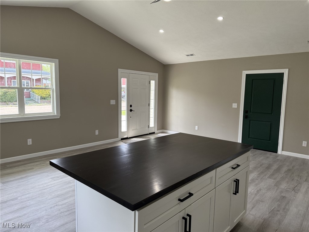 317 S Wallace Street, Uhrichsville, Ohio image 4