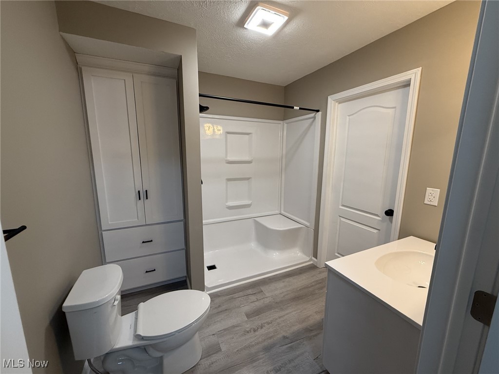 317 S Wallace Street, Uhrichsville, Ohio image 10