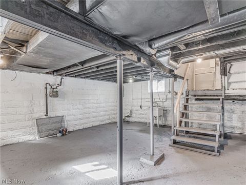 Tiny photo for 207 Denver Street, Akron, OH 44305 (MLS # 5190171)