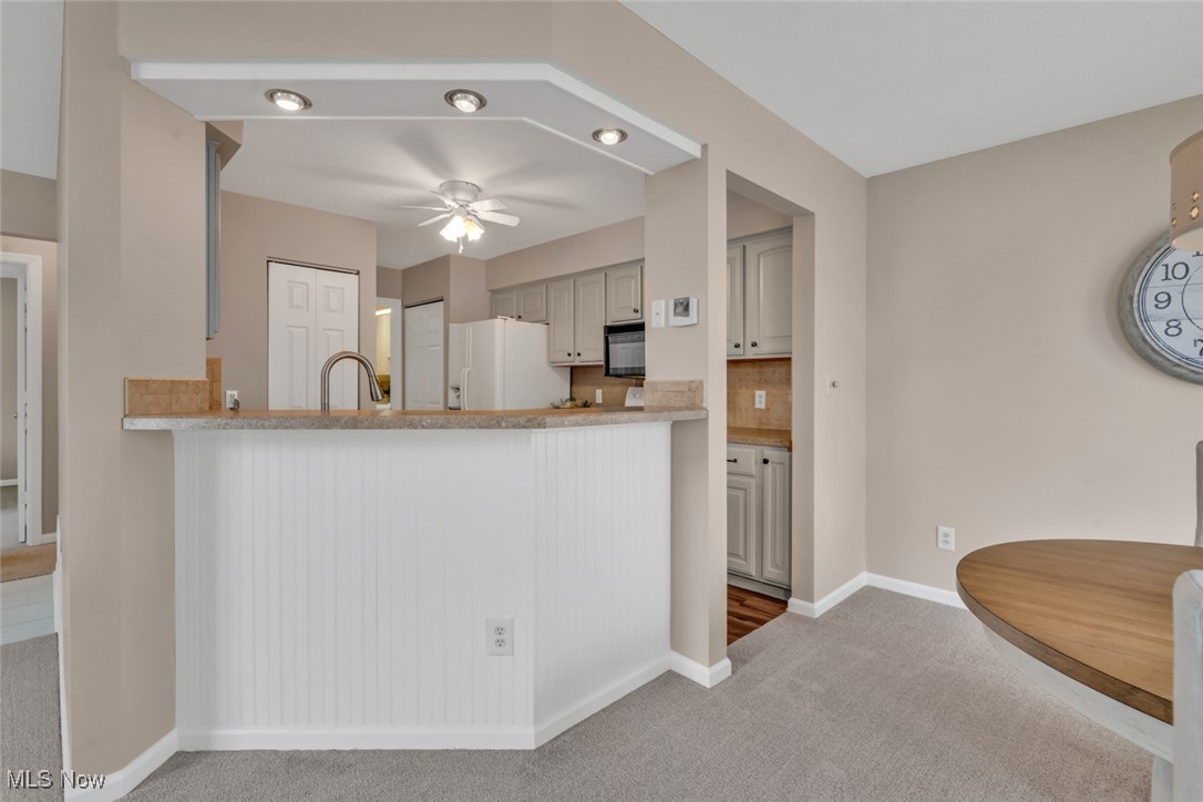 3452 E Prescott Circle, Cuyahoga Falls, Ohio image 13