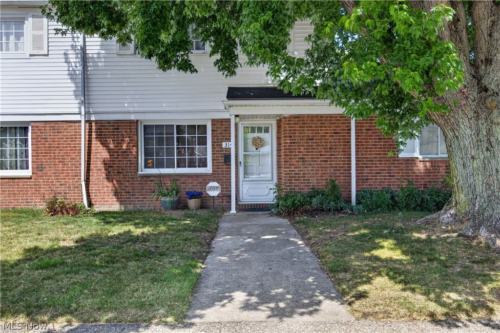 Photo of 314 E 235th Street, Euclid, OH 44123 (MLS # 5223824)