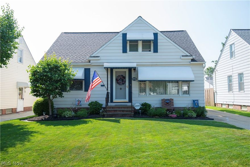 Take a look at this beautifully cared for Master bungalow in Willowick. There is more space here than meets the eye with larger rooms than you'd expect, complete with 2 bedrooms up, 2 down and huge rec room & bath in the basement. The beautiful hardwood floors on the main level, updated kitchen, bath and manicured yard & 1 car garage complete this lovely abode. You'll be shocked at how quickly you'll fall in love with this peaceful home. This is everything you've been looking for, set up a showing today!
New high efficiency Furnace & AC in 2015, Roof in 2011 and dormer roof in 2018