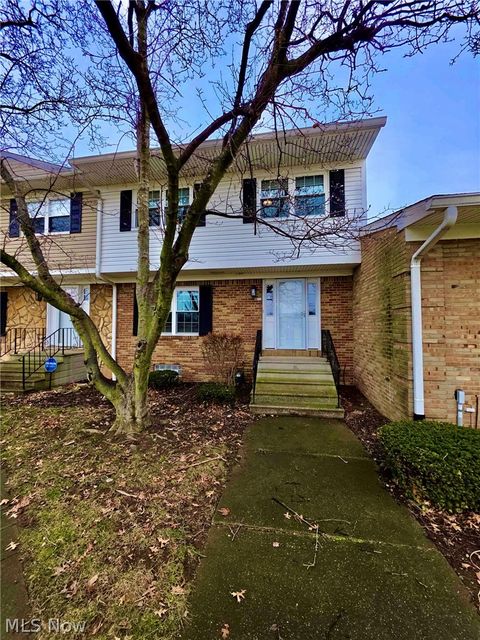 Photo of 2046 Beechtree Drive #76, Uniontown, OH 44685 (MLS # 5187937)