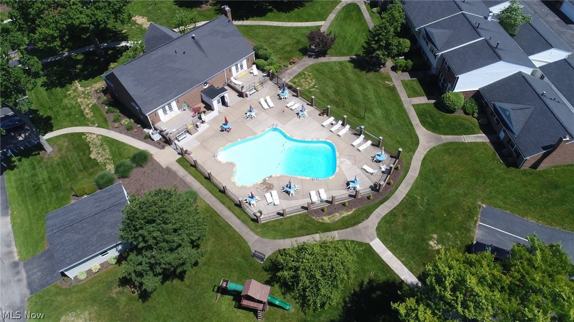 Country Club Twnhs North Condo - Residential