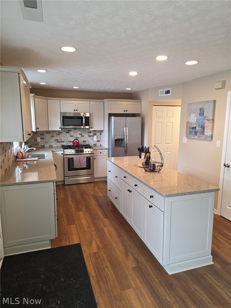 2046 Beechtree Drive 76