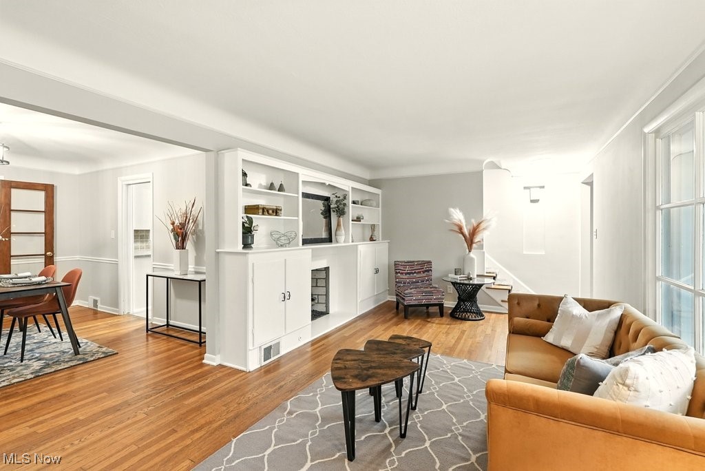 Lyndhurst, Ohio 44124, United States, 4 Bedrooms Bedrooms, ,3 BathroomsBathrooms,Residential,Active,198538