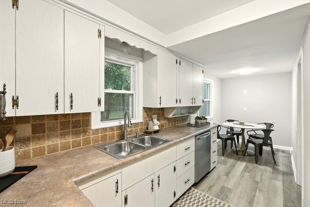 Lyndhurst, Ohio 44124, United States, 4 Bedrooms Bedrooms, ,3 BathroomsBathrooms,Residential,Active,198538