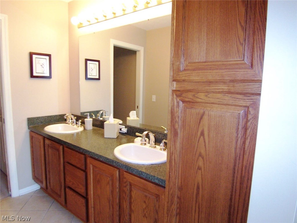 Woodbury Condos Ph Xxxiii - Residential