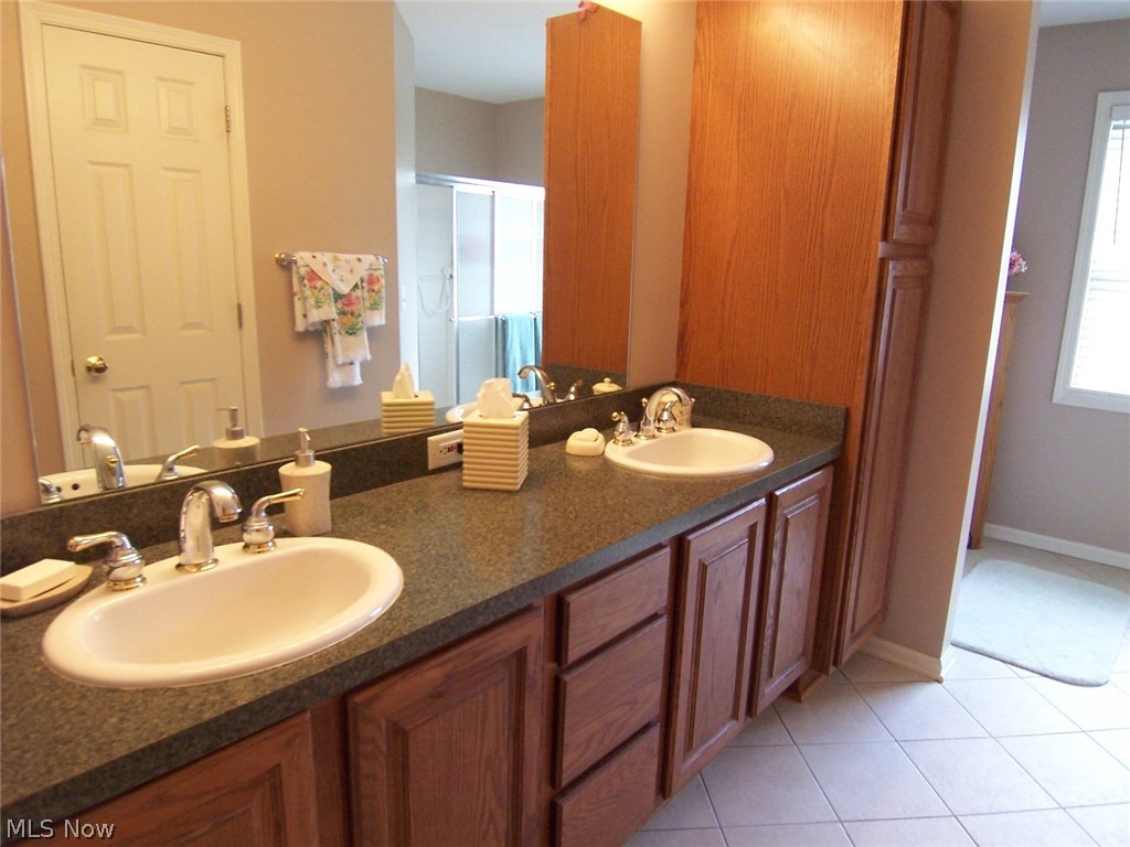 Woodbury Condos Ph Xxxiii - Residential
