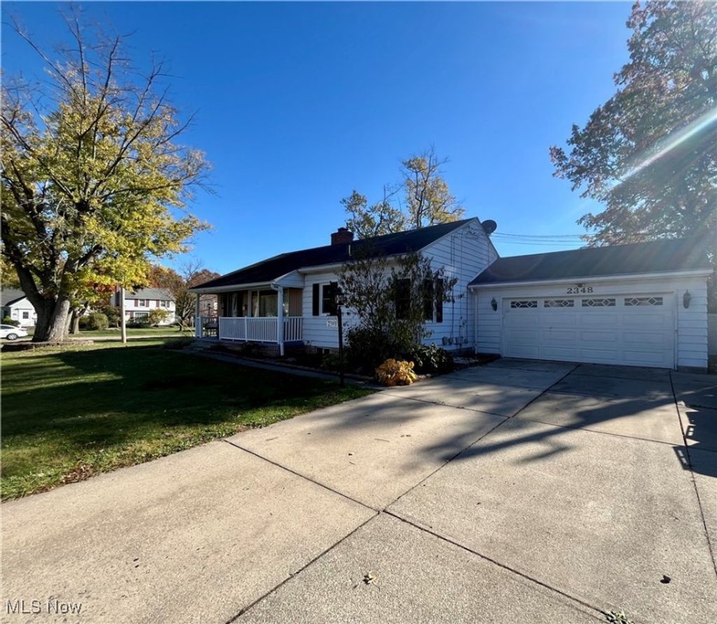 Photo of 2348 N Haven Boulevard, Cuyahoga Falls, OH 44223 (MLS # 5166347)