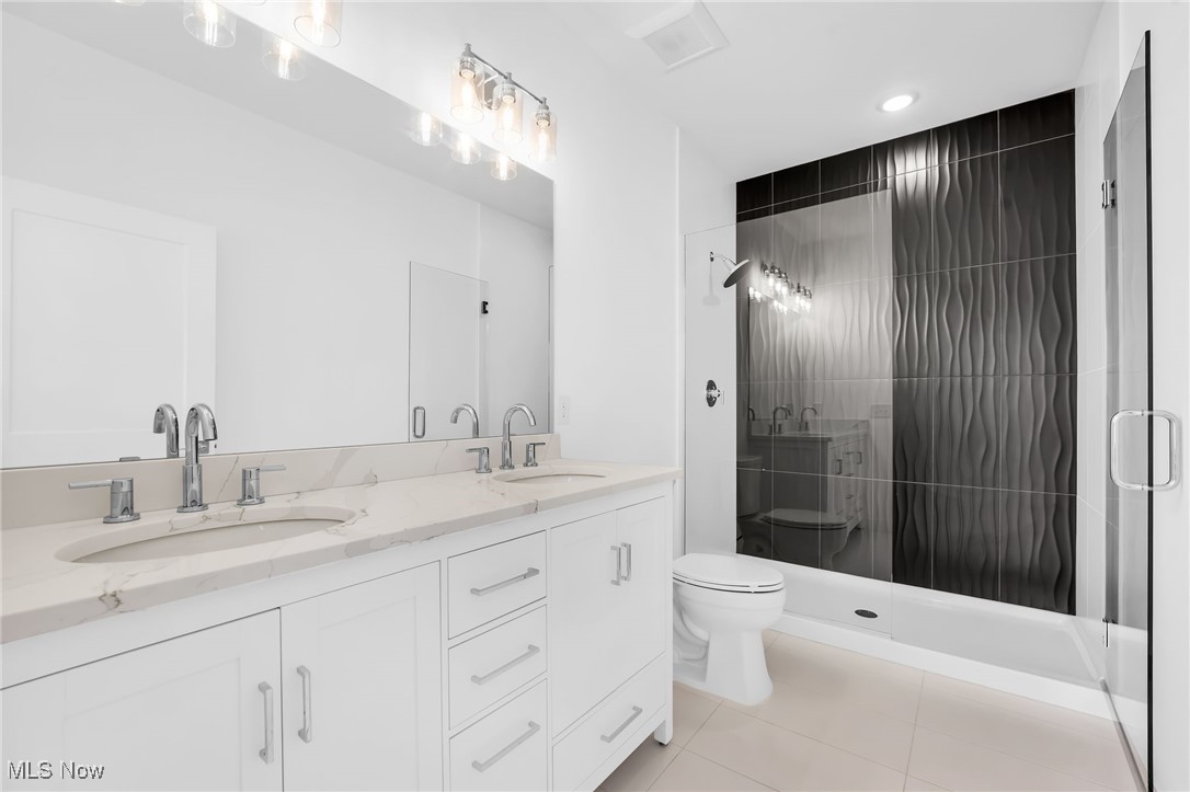 1365 W 74th Street, Cleveland, Ohio image 16