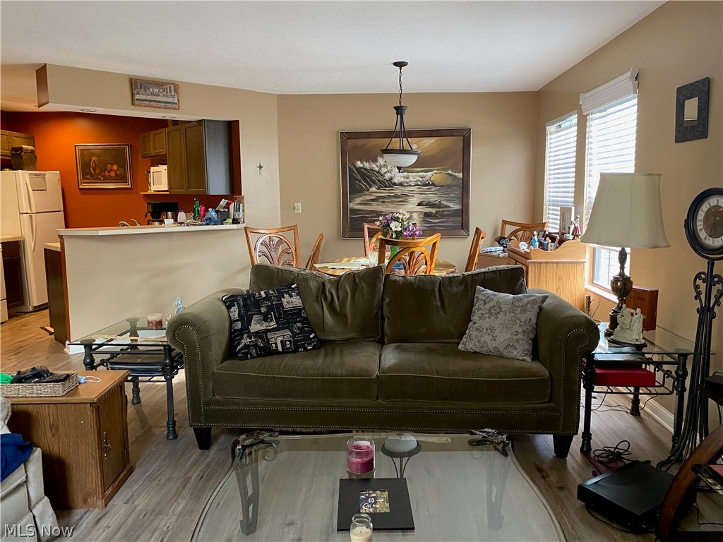 Bldg 19 Unit 4 MillCreek Woods condo - Residential