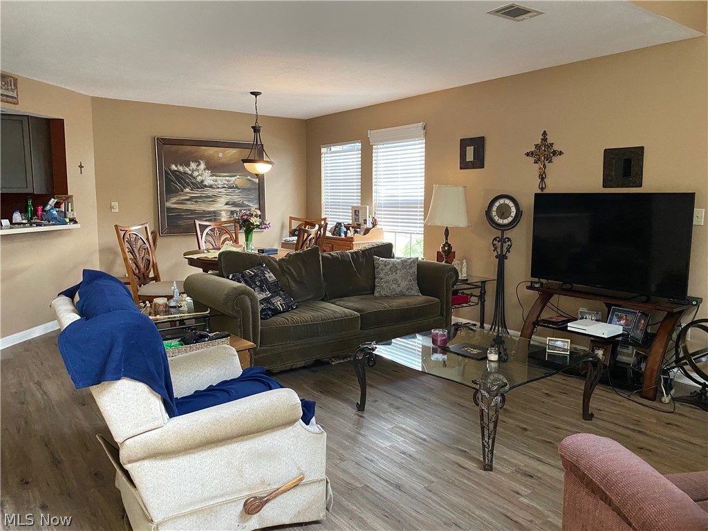 Bldg 19 Unit 4 MillCreek Woods condo - Residential