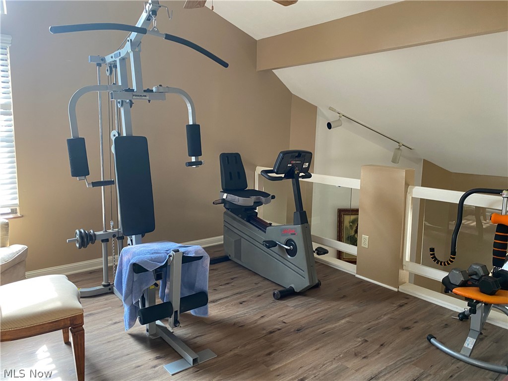 Bldg 19 Unit 4 MillCreek Woods condo - Residential