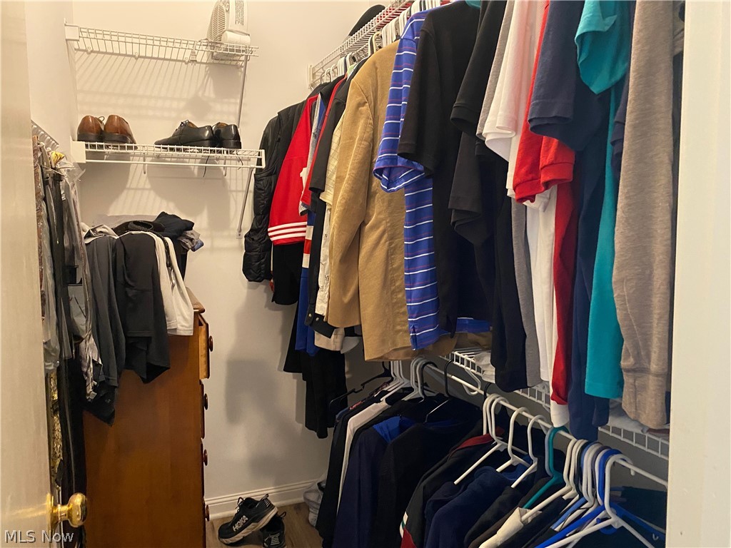 Bldg 19 Unit 4 MillCreek Woods condo - Residential