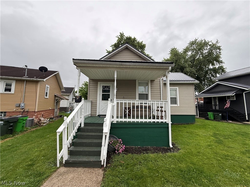 208 W 1st Street