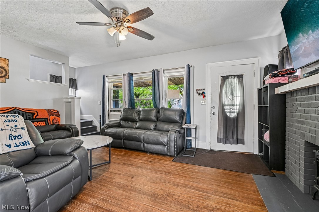 3484 W 120th Street