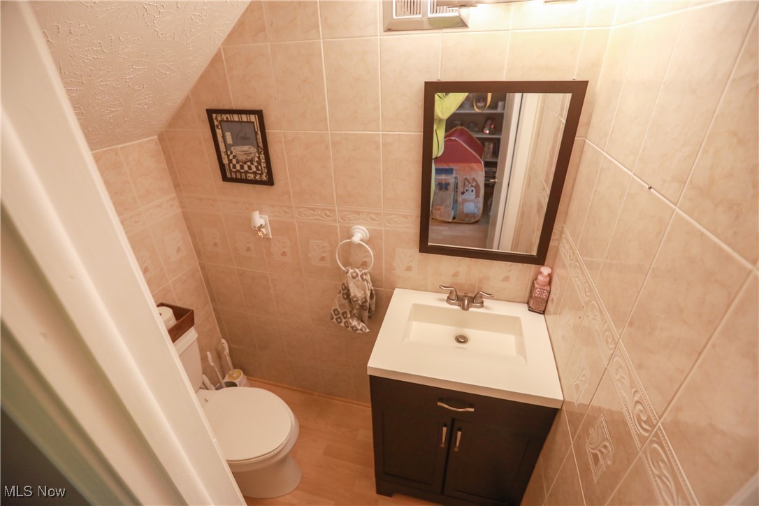 10805 Wilson Mills Road, Chardon, Ohio image 32
