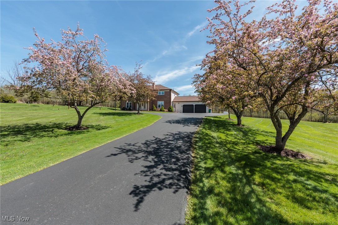 10805 Wilson Mills Road, Chardon, Ohio image 3