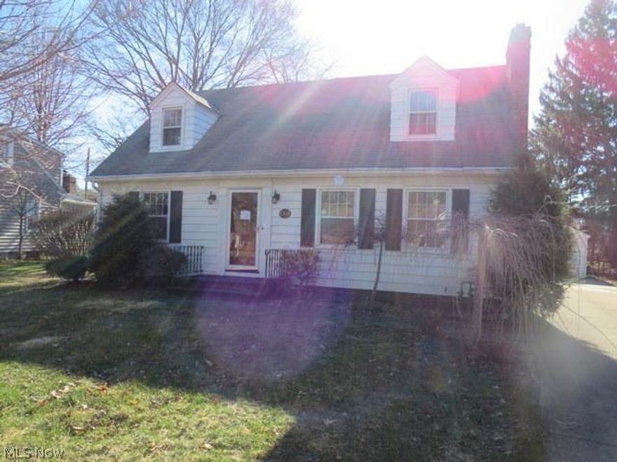 This single family home offers 4 bedroom, 2 full baths, a Living room with fireplace, and a eat in kitchen. Exterior offers a 1 car garage with carport & workshop.