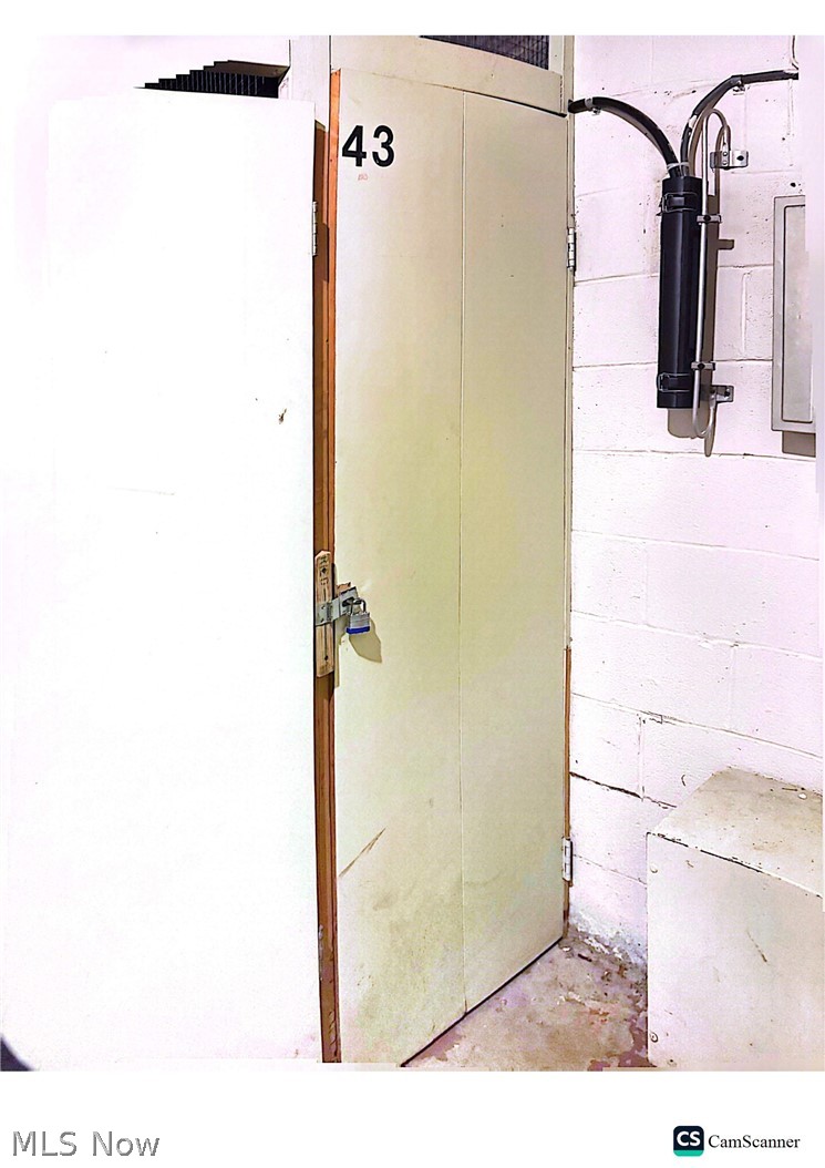 Brecksville West Condo - Residential