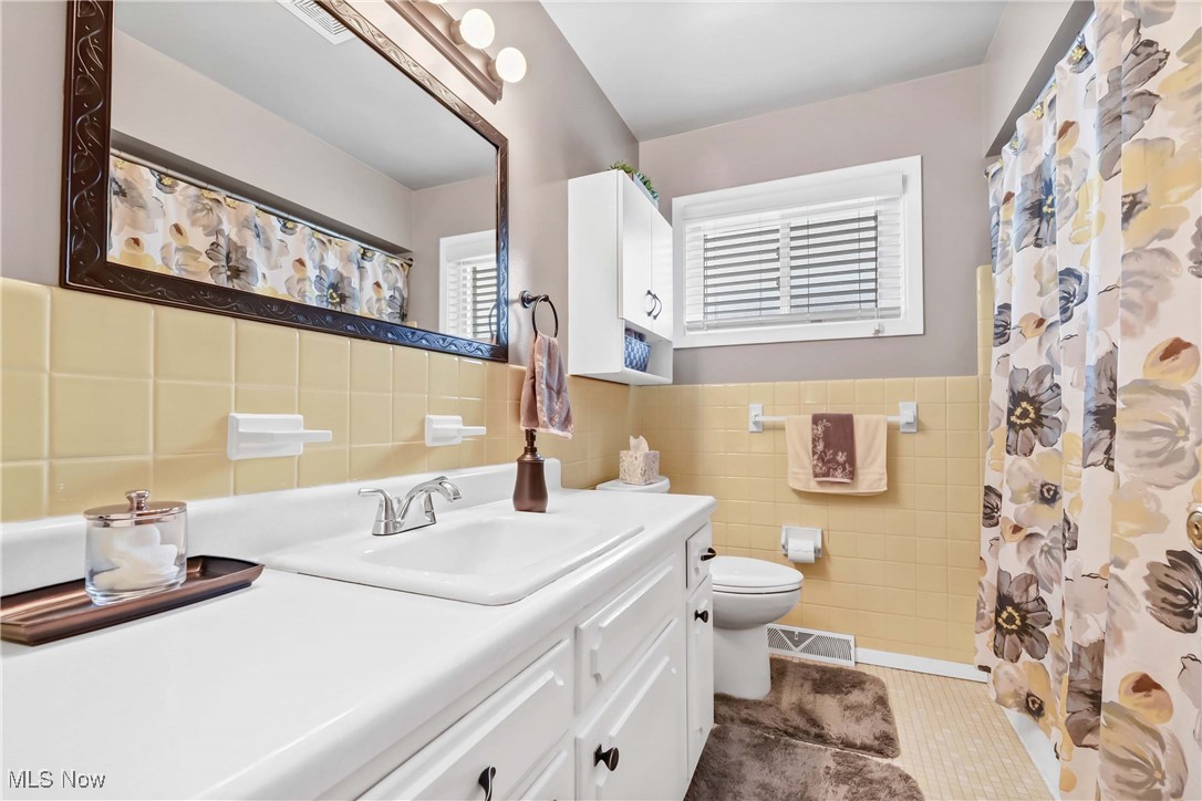 13717 Carpenter Road, Garfield Heights, Ohio image 32
