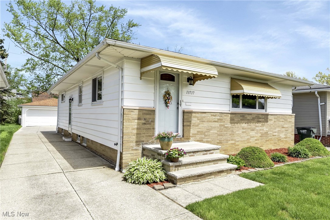 13717 Carpenter Road, Garfield Heights, Ohio image 1