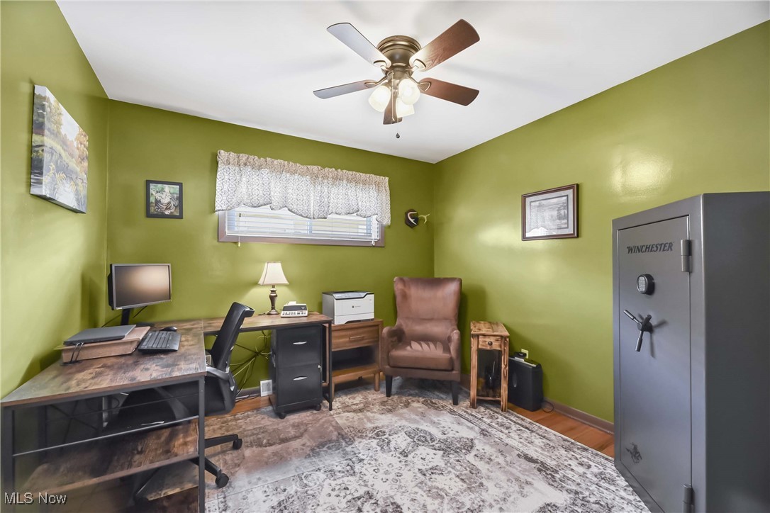 13717 Carpenter Road, Garfield Heights, Ohio image 30