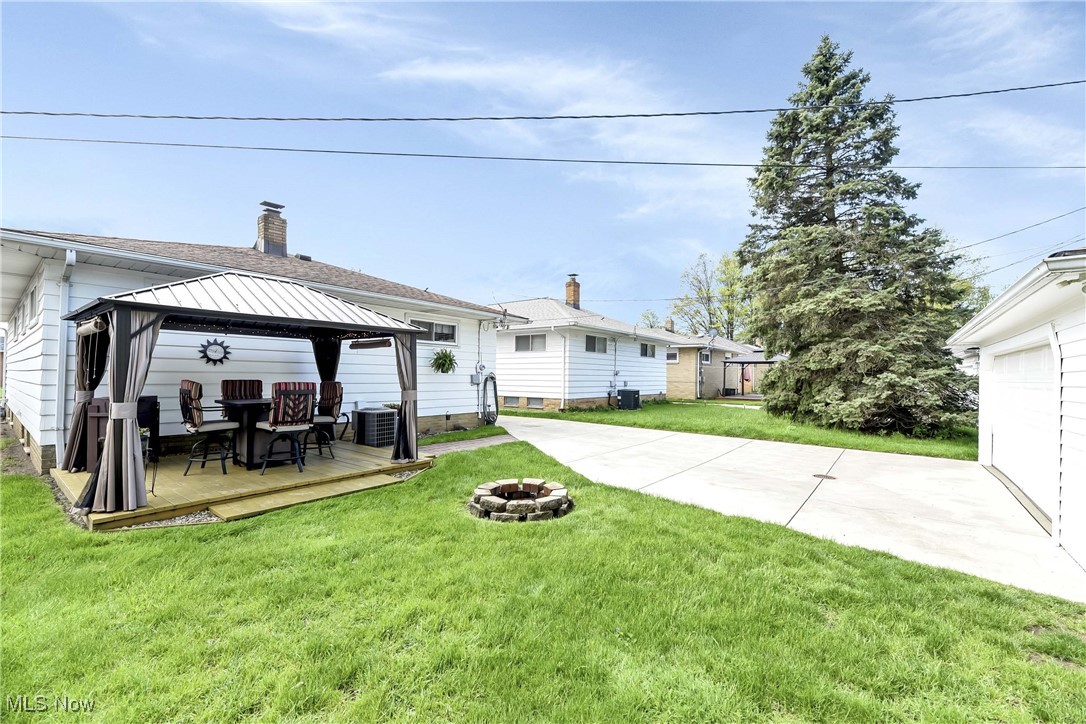13717 Carpenter Road, Garfield Heights, Ohio image 9