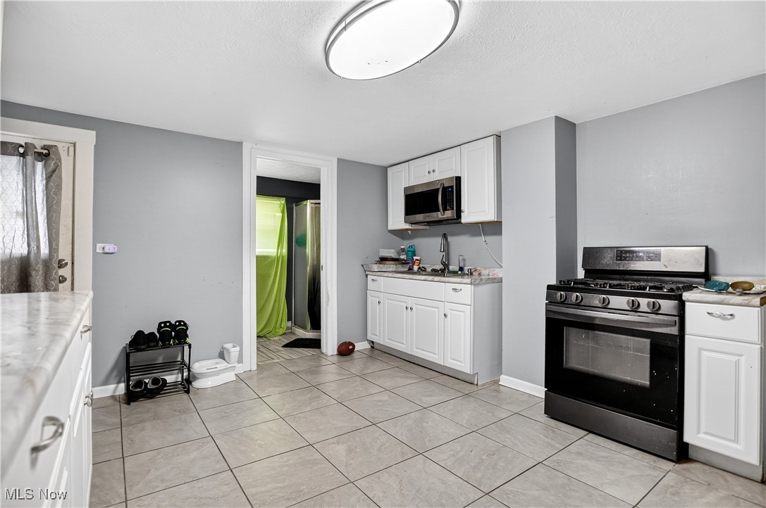 James M Hoyts - Residential