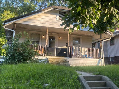 Homes For Sale - 1354 Arnold Avenue<br/> Summit County, Akron, OH 44305
