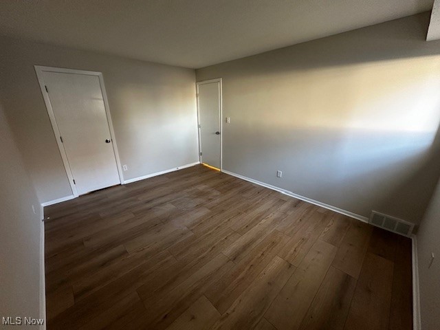 Cedarwood Village Condo 03 - Residential