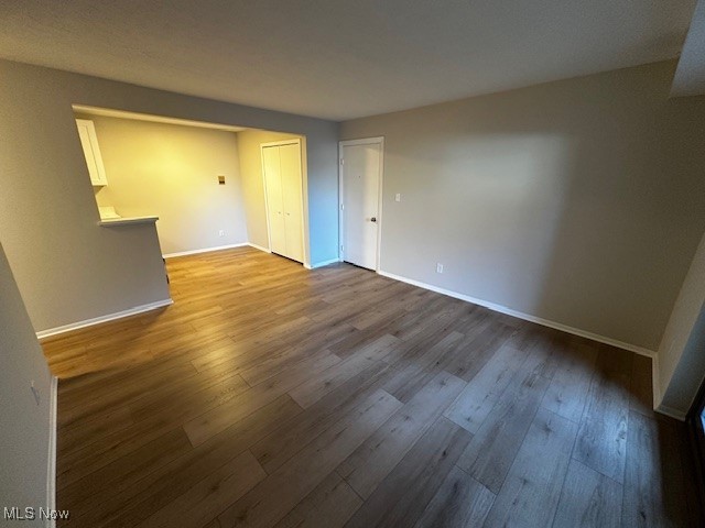 Cedarwood Village Condo 03 - Residential