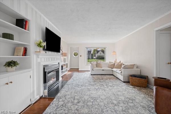 552 Lake Forest Drive